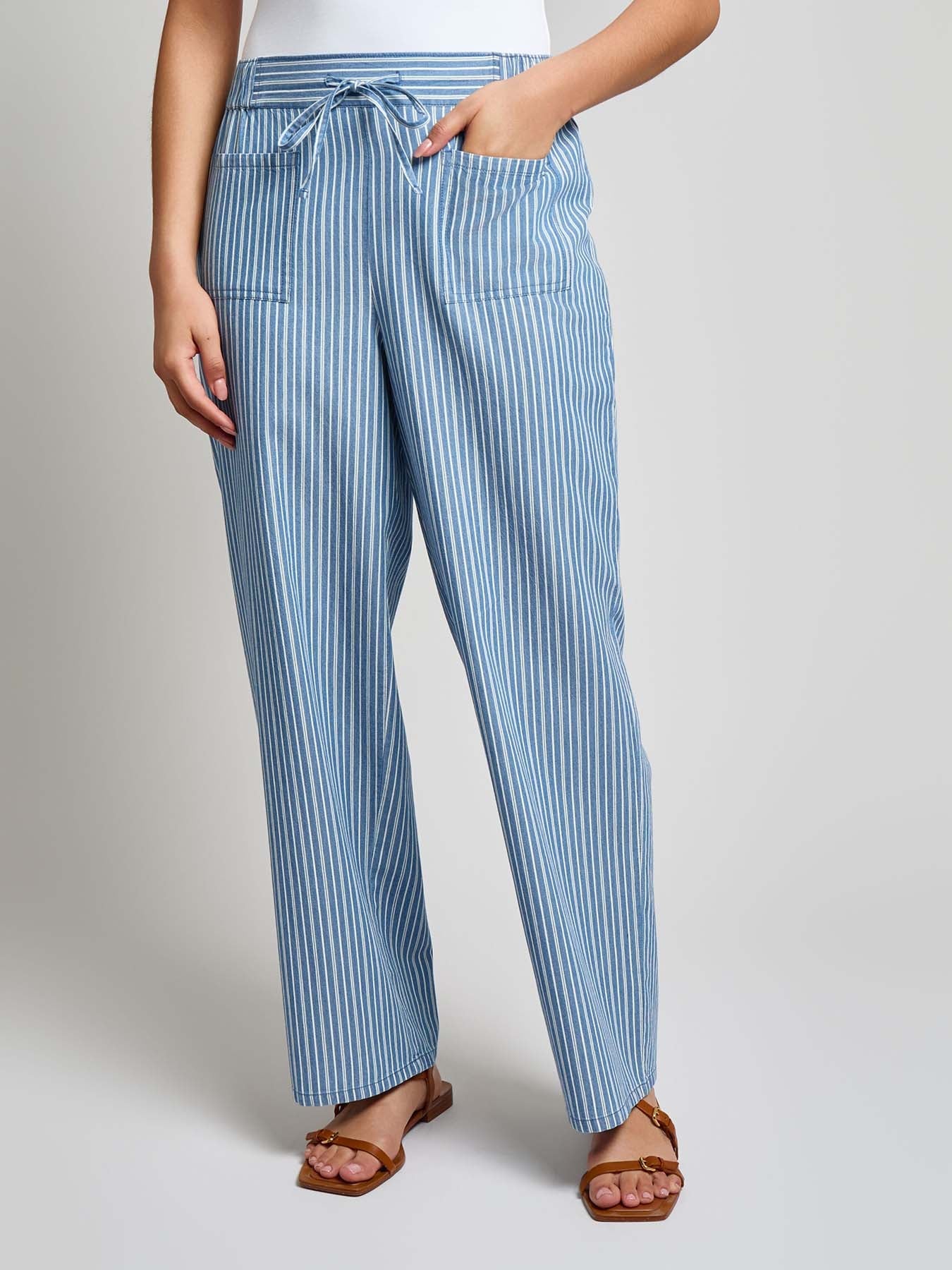 Drawstring Patch Pocket Pull-On Pant